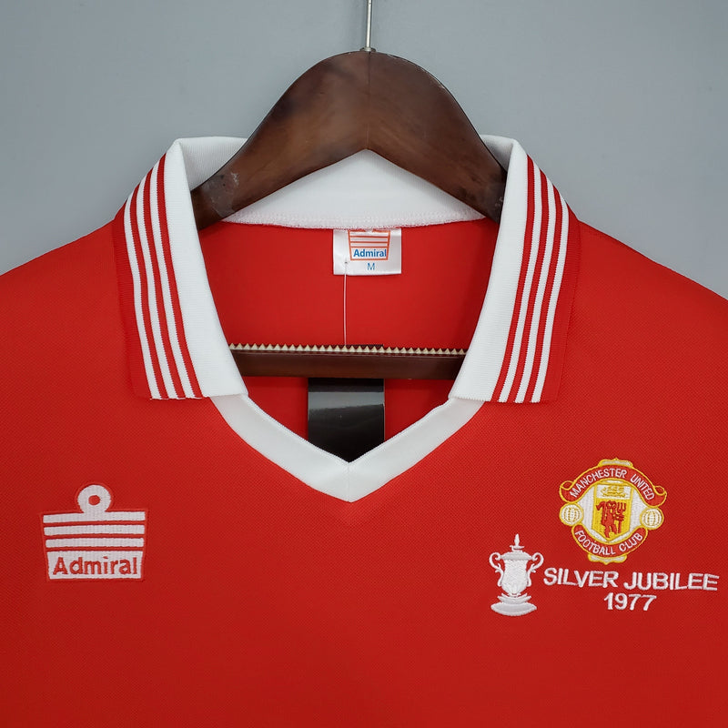 MANCHESTER UNITED I 1977 HOMBRE (RETRO) - TIENDA DEL JUGADOR