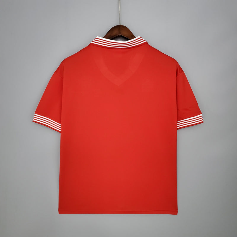 MANCHESTER UNITED I 1977 HOMBRE (RETRO) - TIENDA DEL JUGADOR