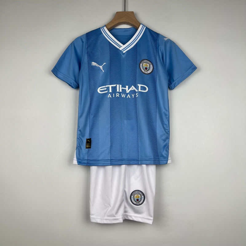 MANCHESTER CITY I 23/24 CONJUNTO INFANTIL - TIENDA DEL JUGADOR